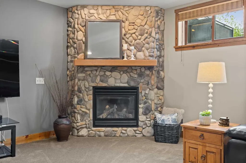 39 Ranch Road Okotoks AB T1S 1W9