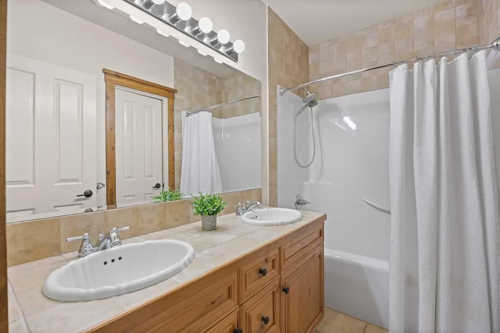 39 Ranch Road Okotoks AB T1S 1W9