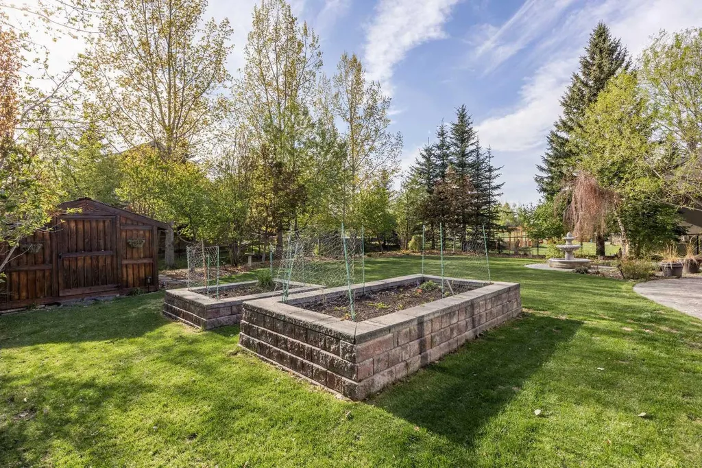 39 Ranch Road Okotoks AB T1S 1W9