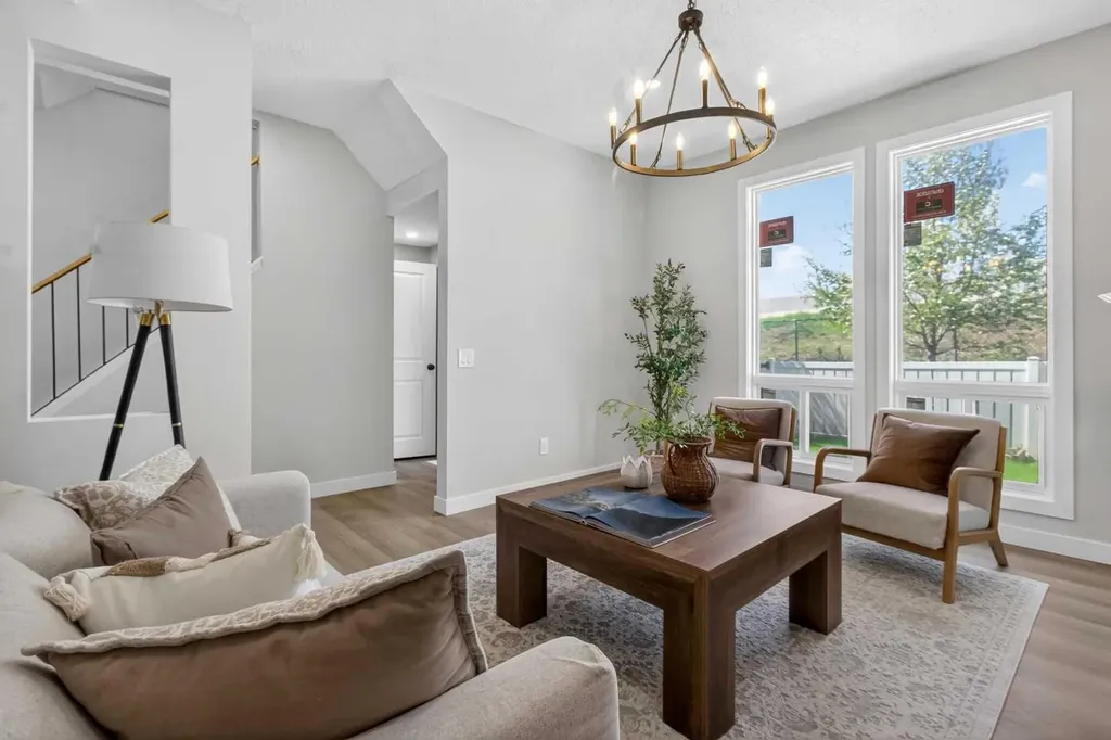 5340 17 Avenue SW Calgary AB T3E 6M3