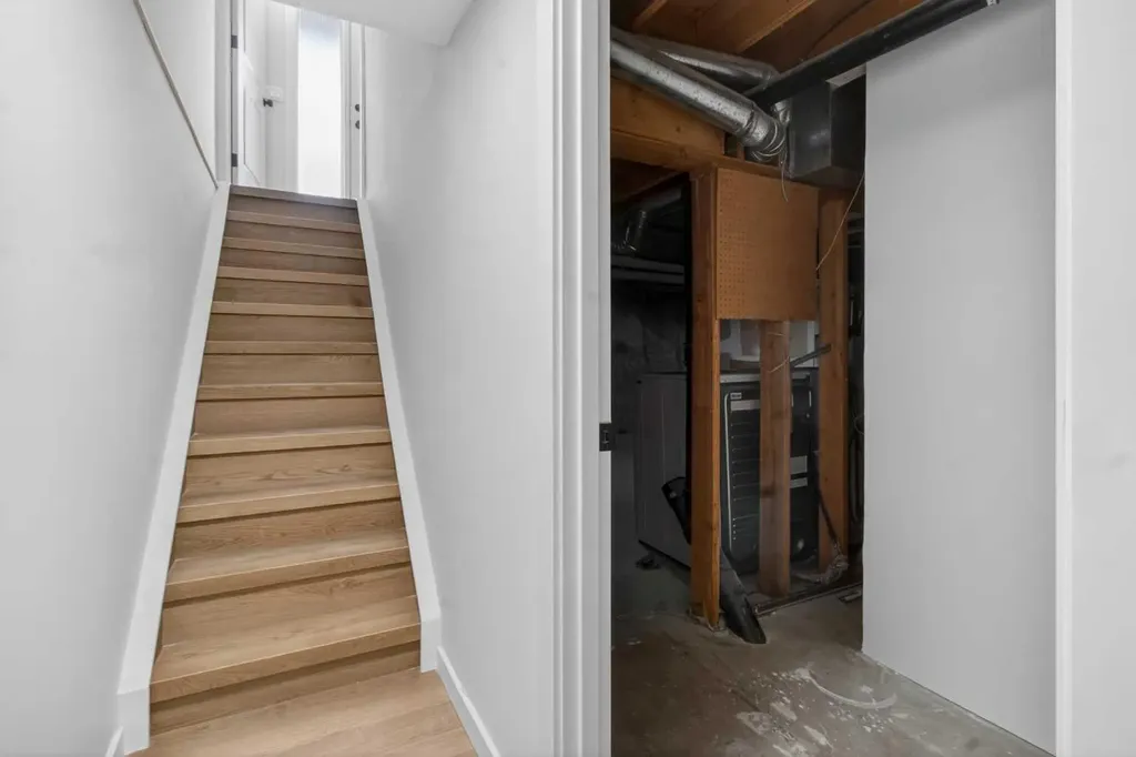 5340 17 Avenue SW Calgary AB T3E 6M3