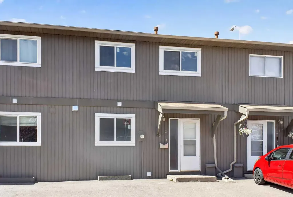 5340 17 Avenue SW Calgary AB T3E 6M3