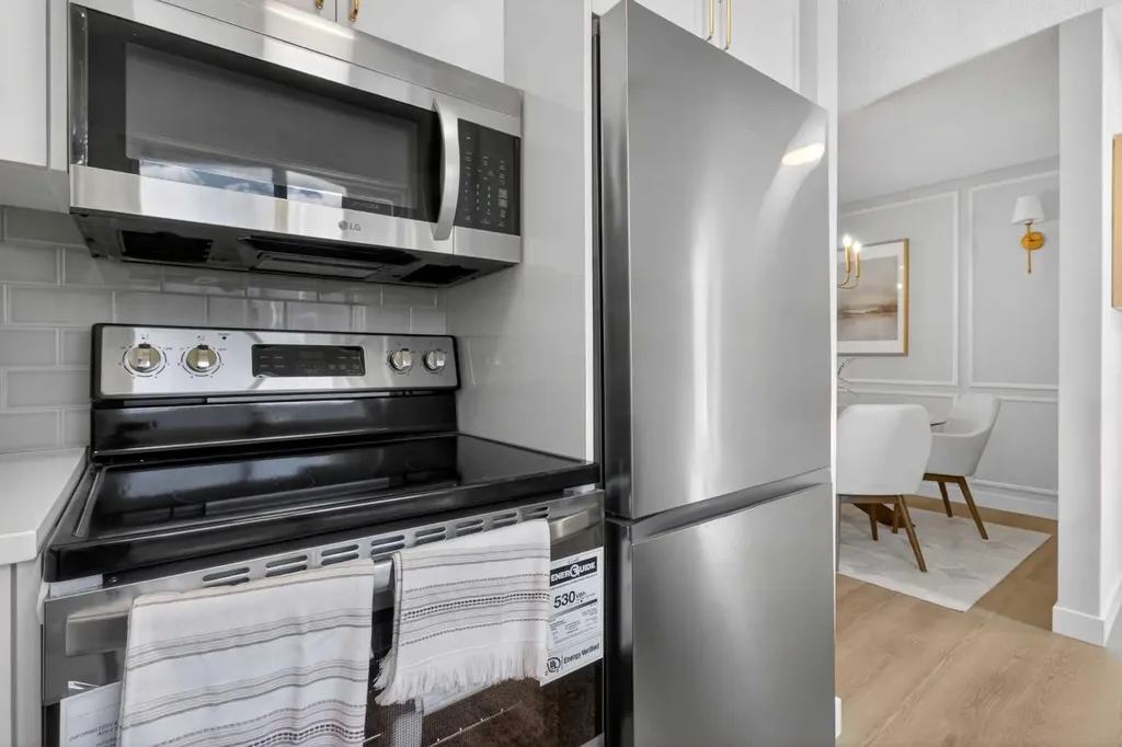 5340 17 Avenue SW Calgary AB T3E 6M3