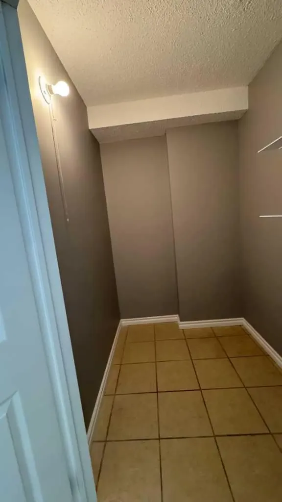 5 Berkeley Place W Lethbridge AB T1K 5M9