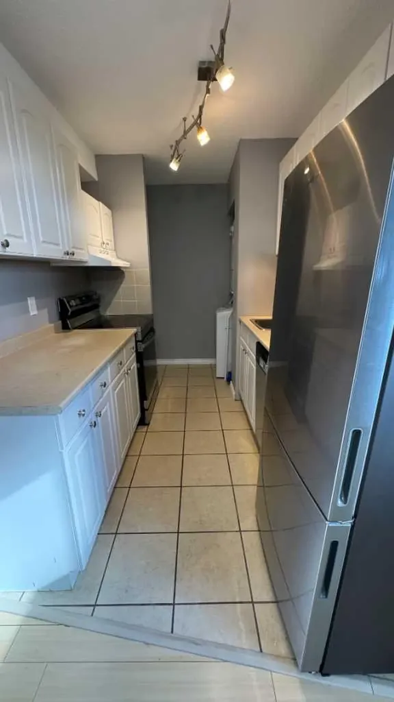 5 Berkeley Place W Lethbridge AB T1K 5M9