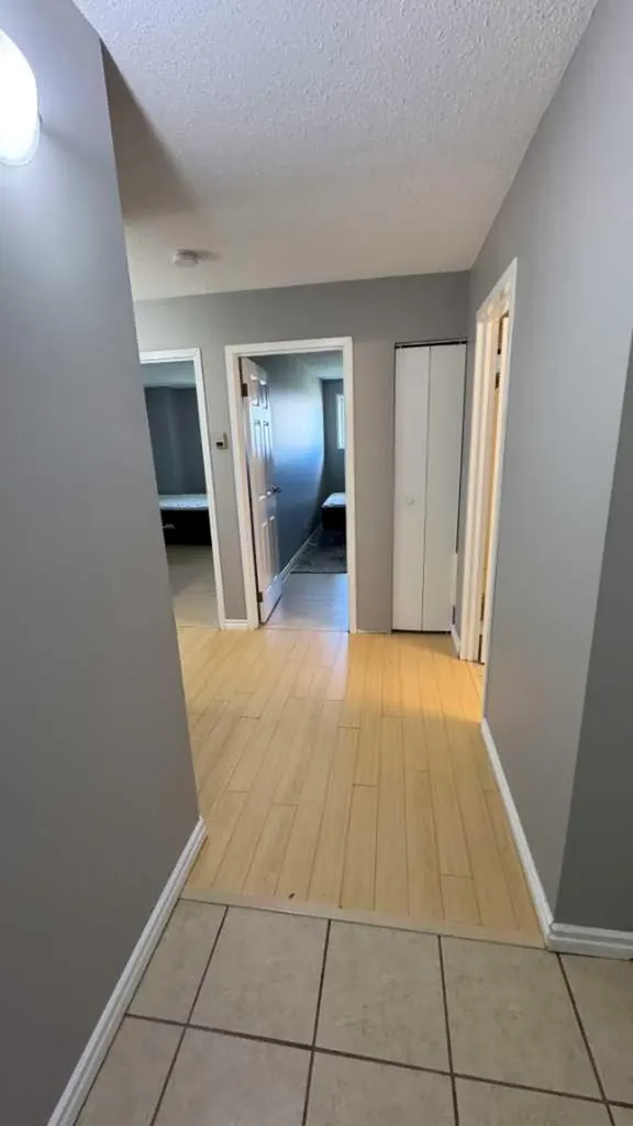 5 Berkeley Place W Lethbridge AB T1K 5M9