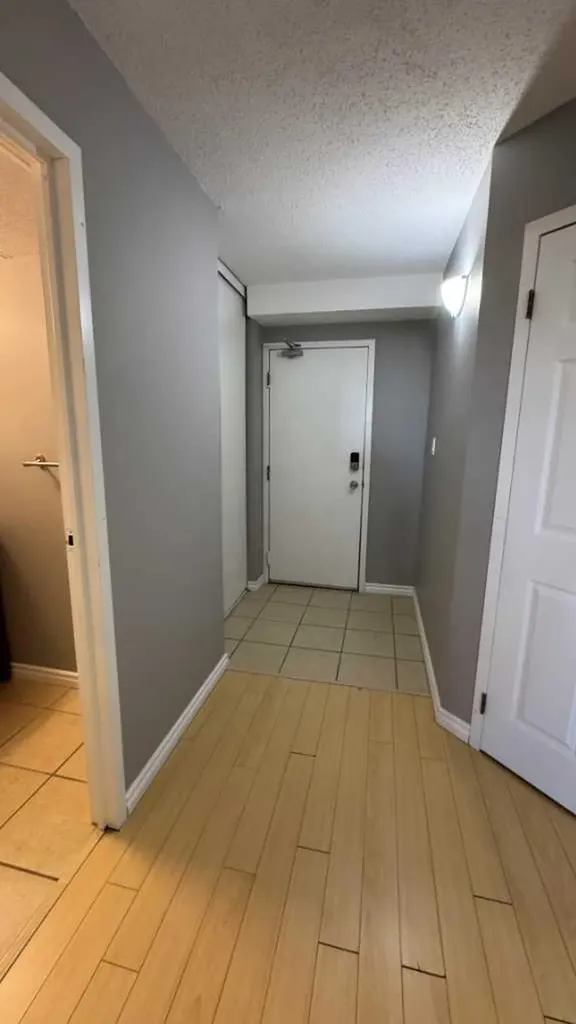 5 Berkeley Place W Lethbridge AB T1K 5M9