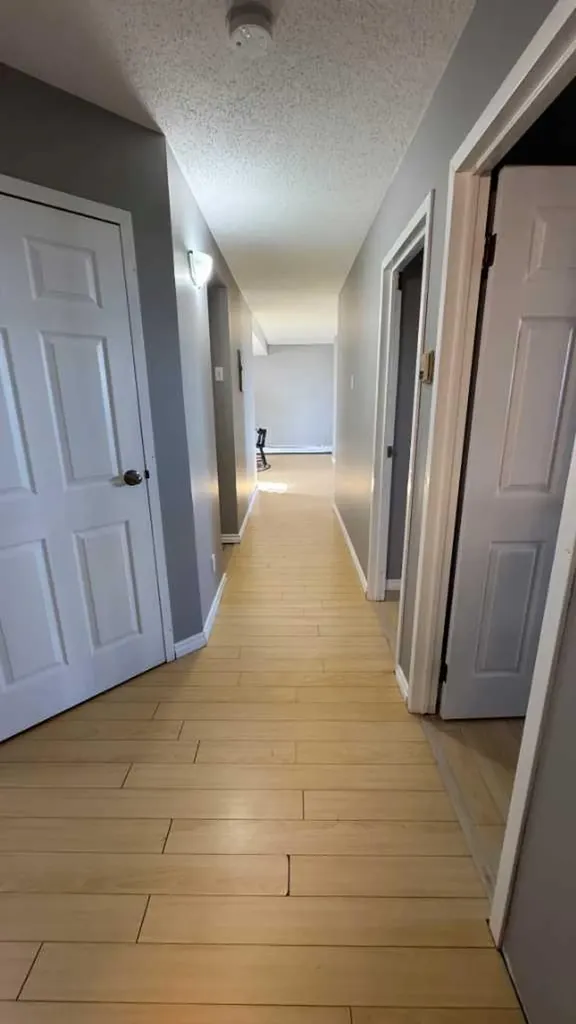 5 Berkeley Place W Lethbridge AB T1K 5M9