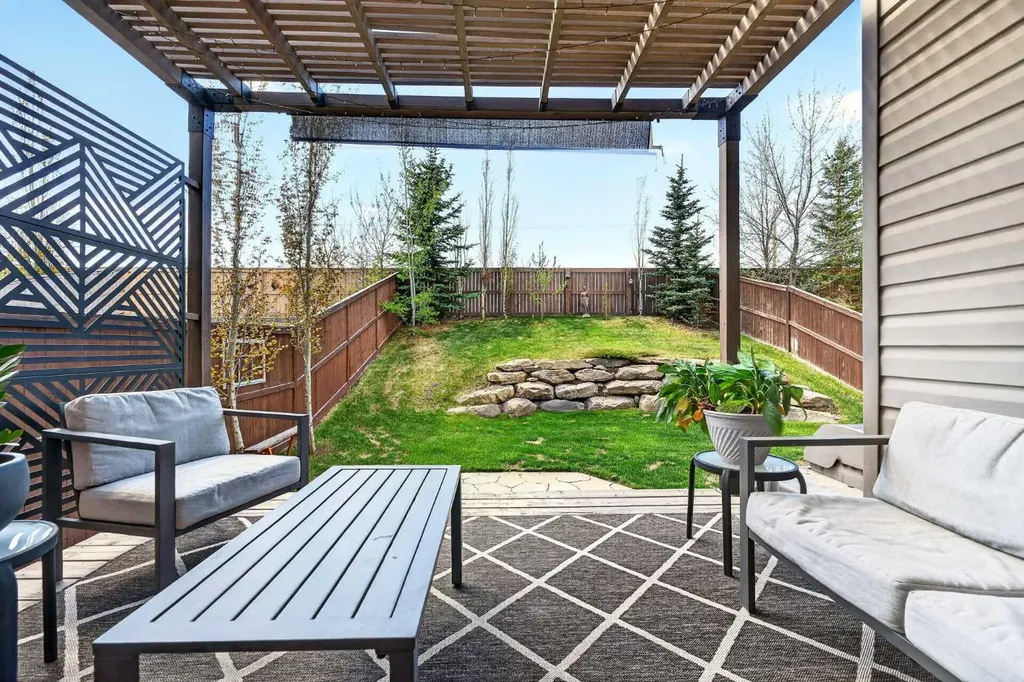 183 Reunion Grove NW Airdrie AB T4B 0Z3