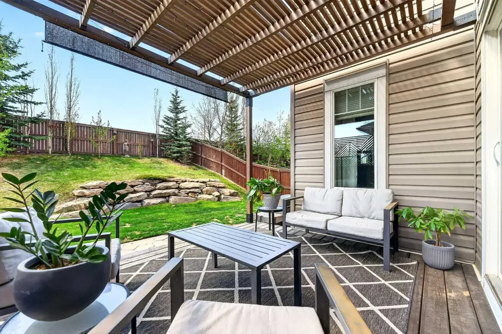 183 Reunion Grove NW Airdrie AB T4B 0Z3