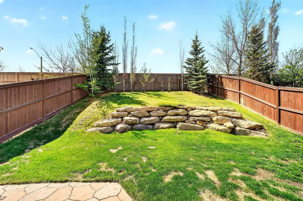 183 Reunion Grove NW Airdrie AB T4B 0Z3