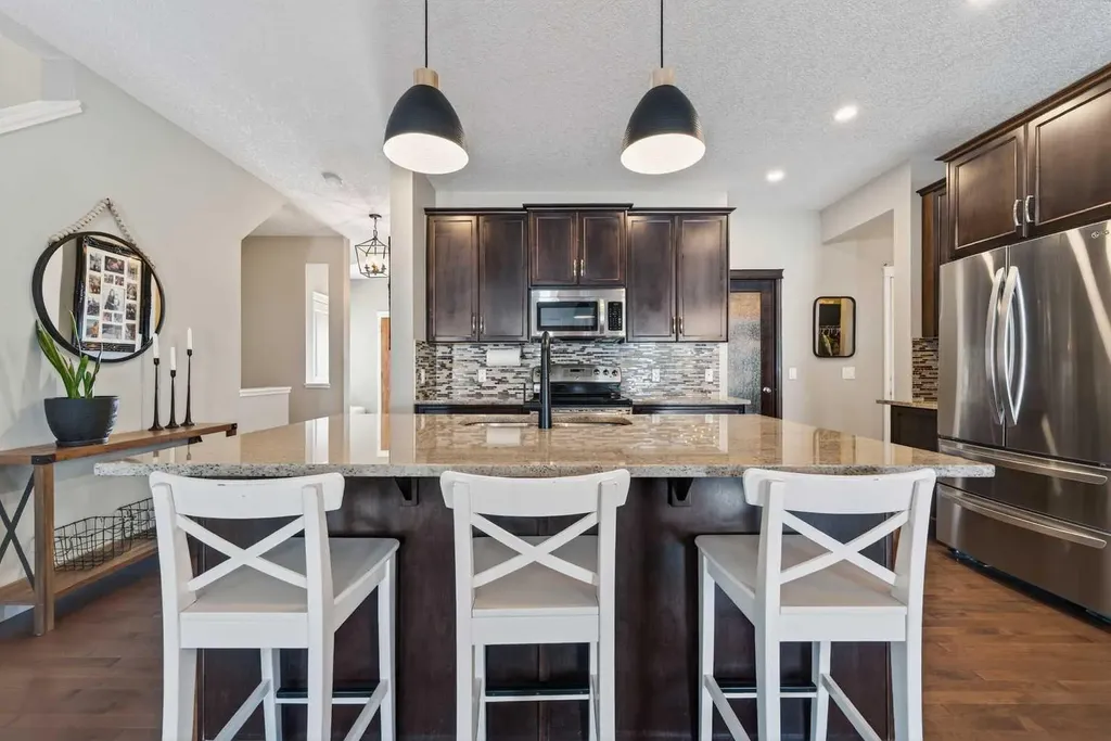 183 Reunion Grove NW Airdrie AB T4B 0Z3