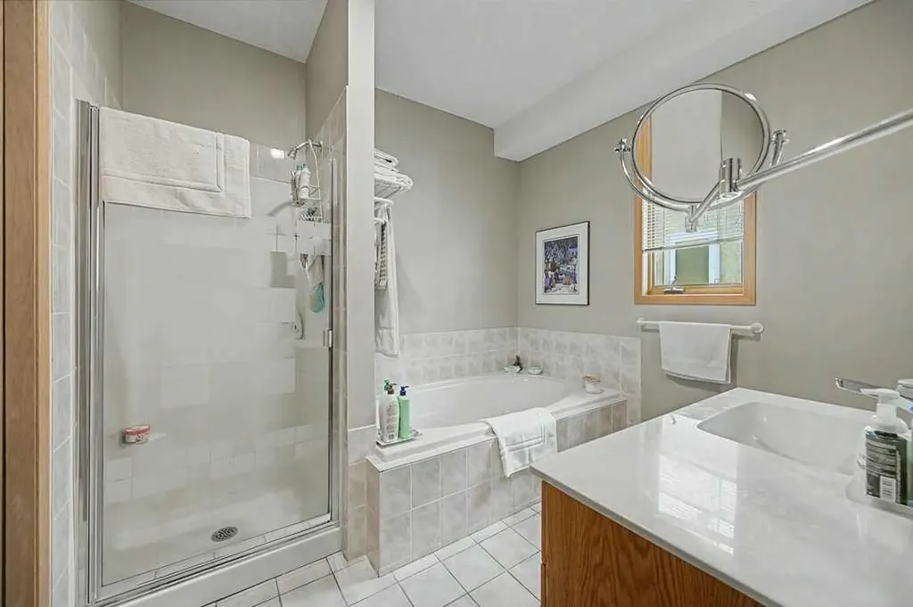 18 Prominence View SW Calgary AB T3H 3M8