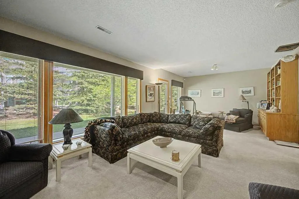 18 Prominence View SW Calgary AB T3H 3M8