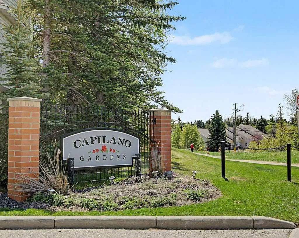 18 Prominence View SW Calgary AB T3H 3M8