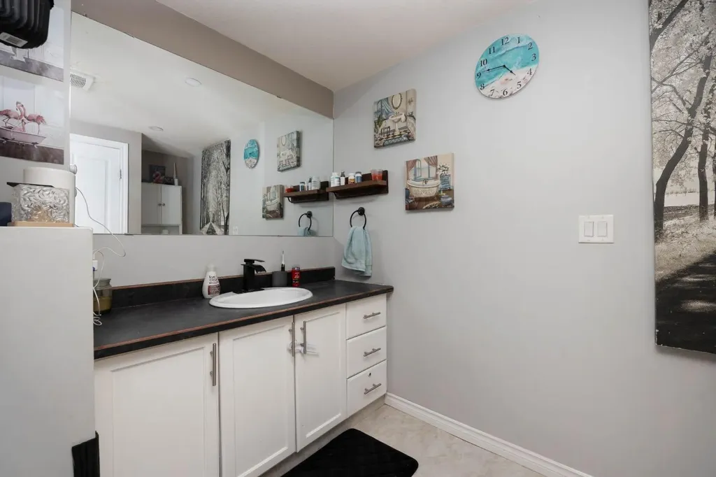 236 Grenfell Crescent Fort Mcmurray AB T9H2M6