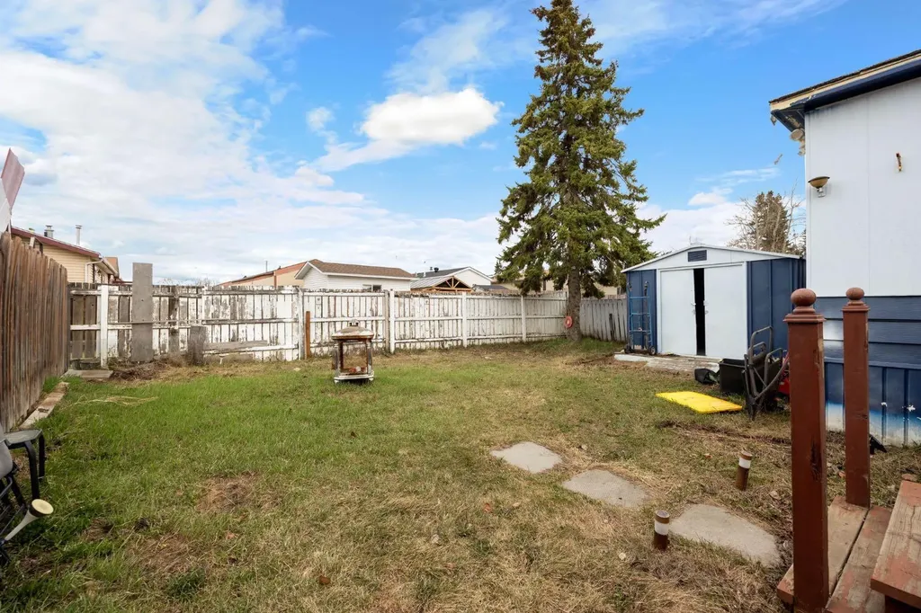 236 Grenfell Crescent Fort Mcmurray AB T9H2M6