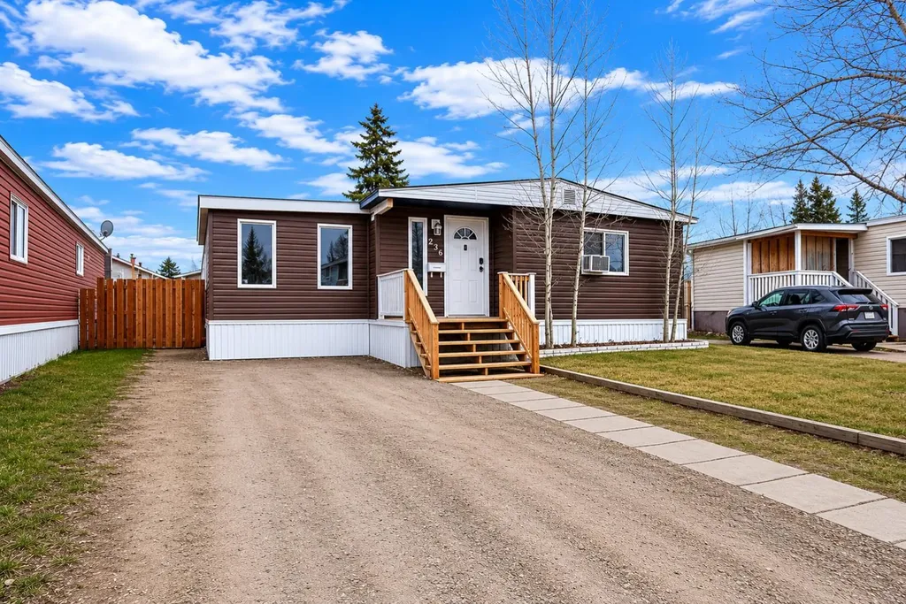 236 Grenfell Crescent Fort Mcmurray AB T9H2M6