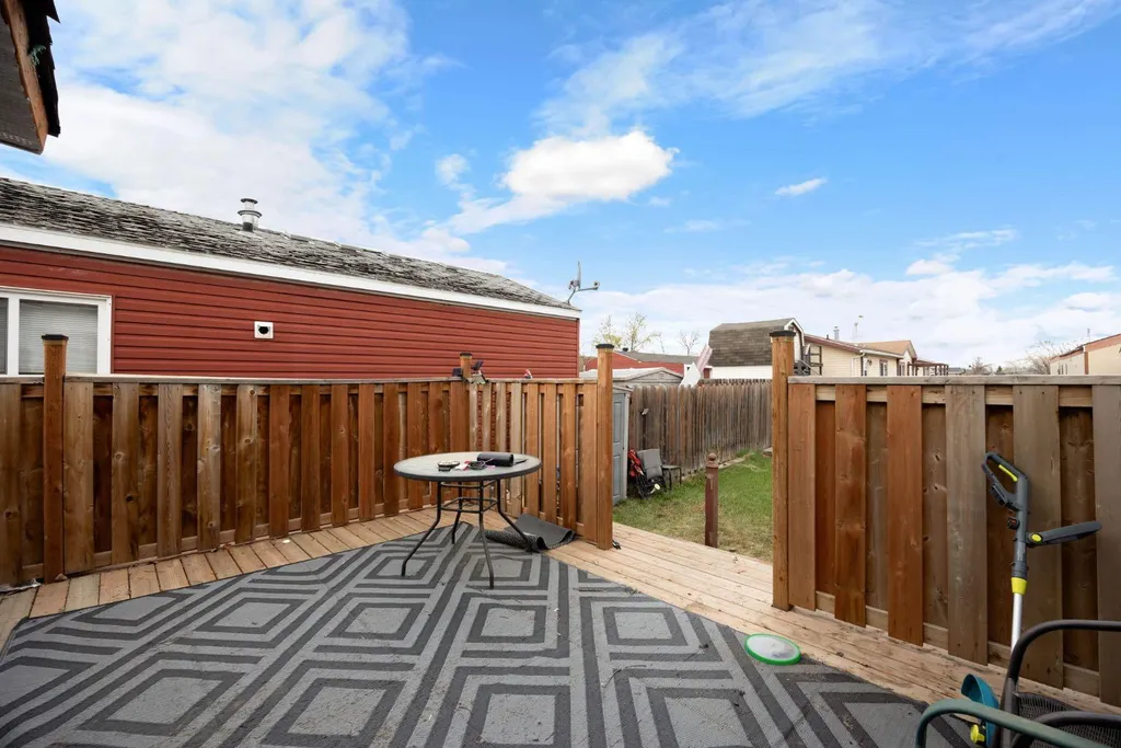 236 Grenfell Crescent Fort Mcmurray AB T9H2M6