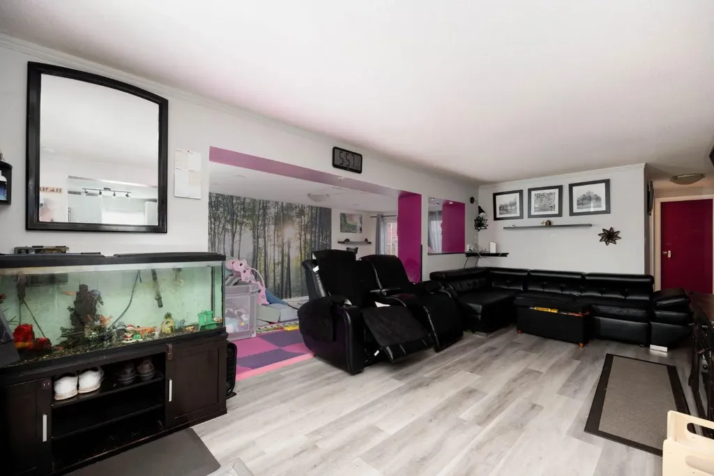 236 Grenfell Crescent Fort Mcmurray AB T9H2M6