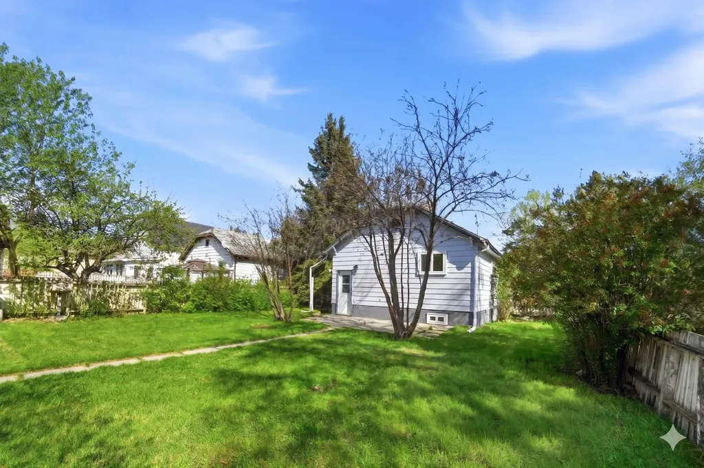 4605 49 Street Red Deer AB T4N 1T4
