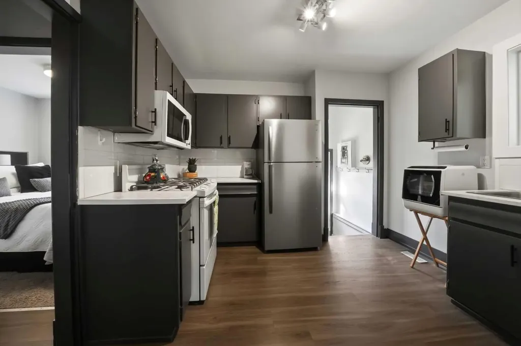 4605 49 Street Red Deer AB T4N 1T4