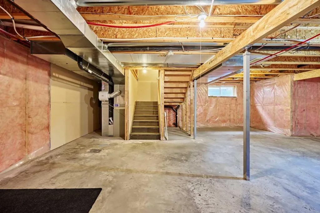 383 Prestwick Close SE Calgary AB T2Z 4Y5
