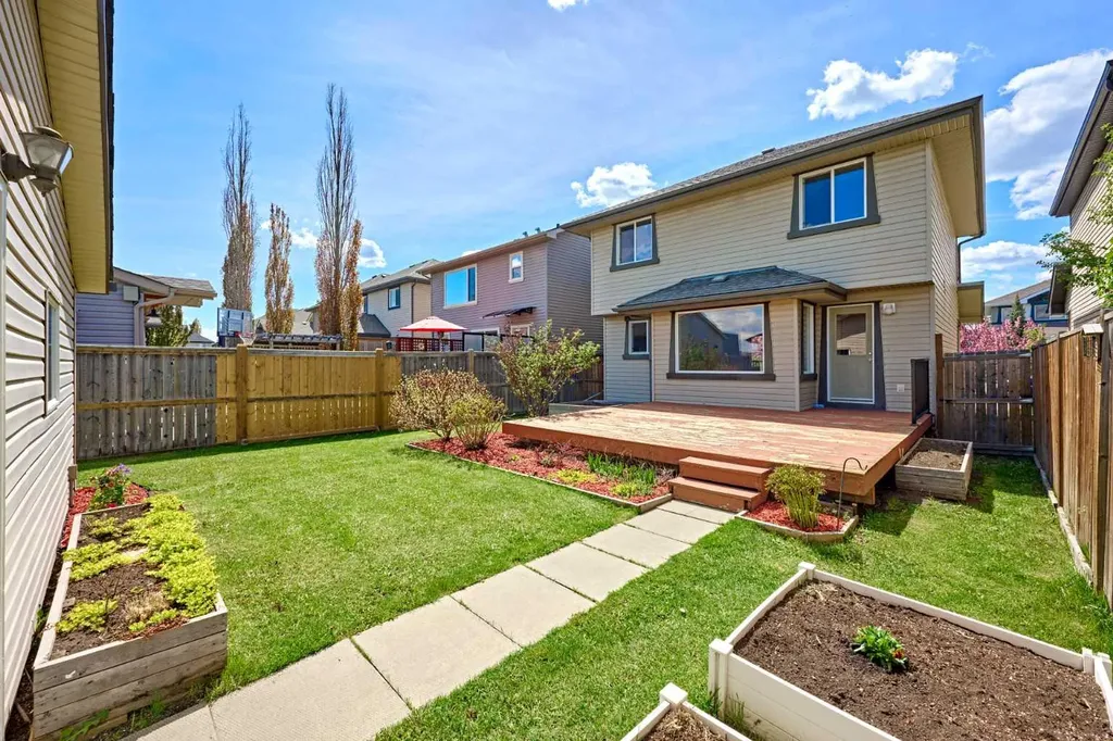 383 Prestwick Close SE Calgary AB T2Z 4Y5