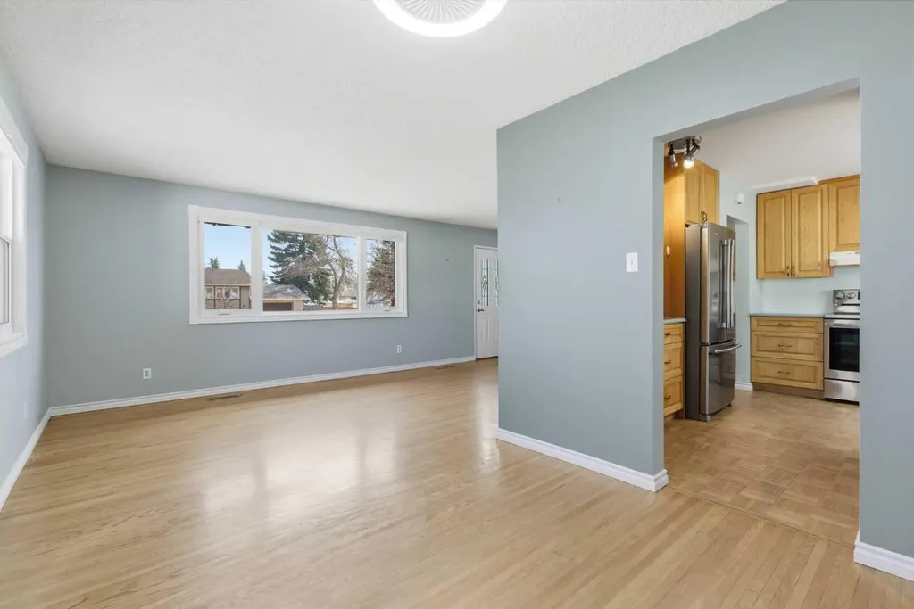 827 Forlee Drive SE Calgary AB T2A 2E7