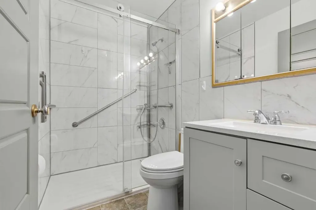 827 Forlee Drive SE Calgary AB T2A 2E7