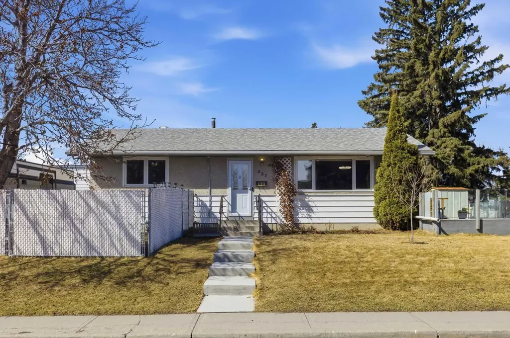 827 Forlee Drive SE Calgary AB T2A 2E7