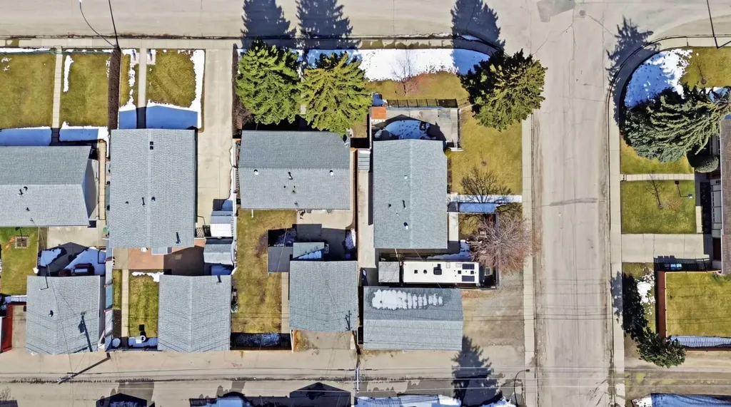 827 Forlee Drive SE Calgary AB T2A 2E7