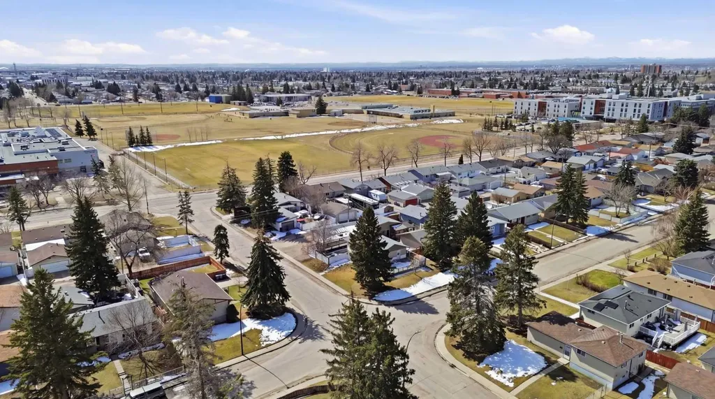 827 Forlee Drive SE Calgary AB T2A 2E7