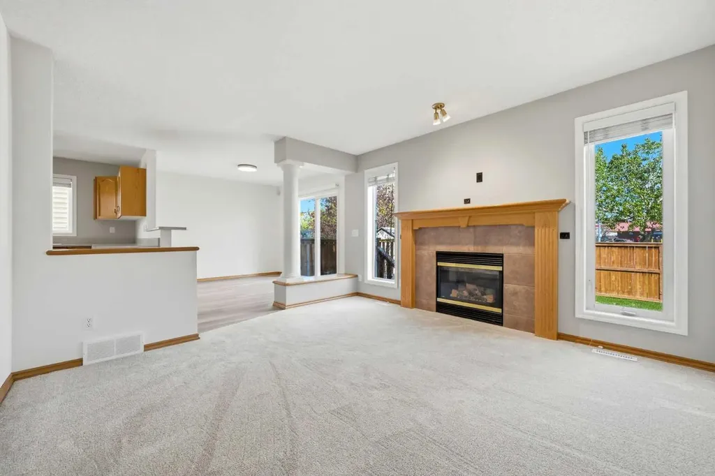 4 Big Springs Rise SE Airdrie AB T4A 1H2