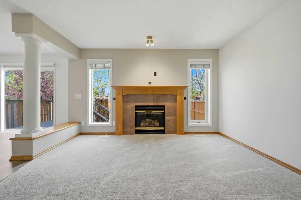 4 Big Springs Rise SE Airdrie AB T4A 1H2