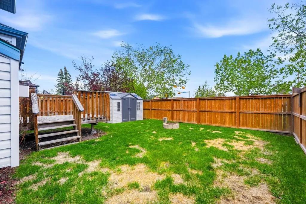 4 Big Springs Rise SE Airdrie AB T4A 1H2