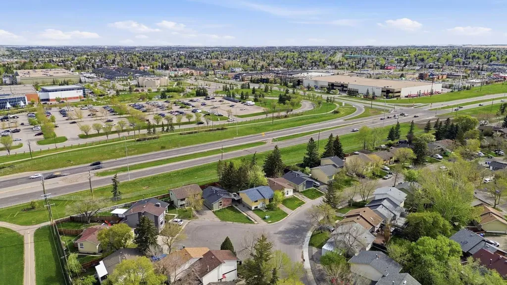 855 Whitehill Way NE Calgary AB T1Y 3G1