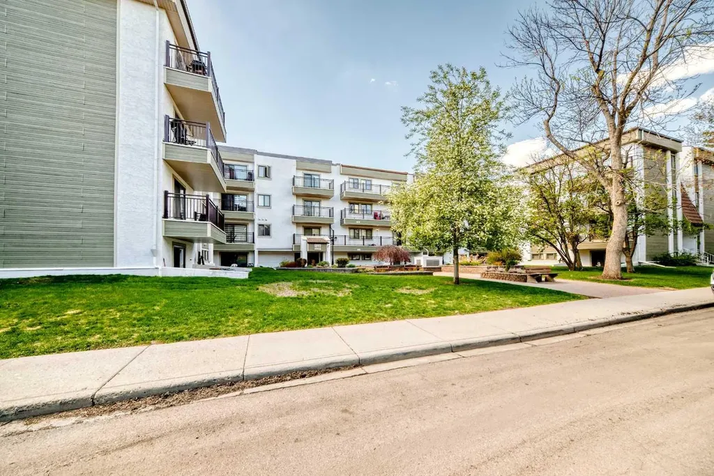 723 57 Avenue SW Calgary AB T2V 4Z3
