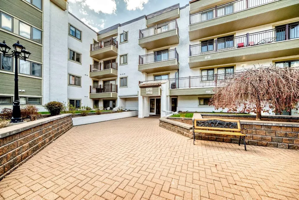 723 57 Avenue SW Calgary AB T2V 4Z3