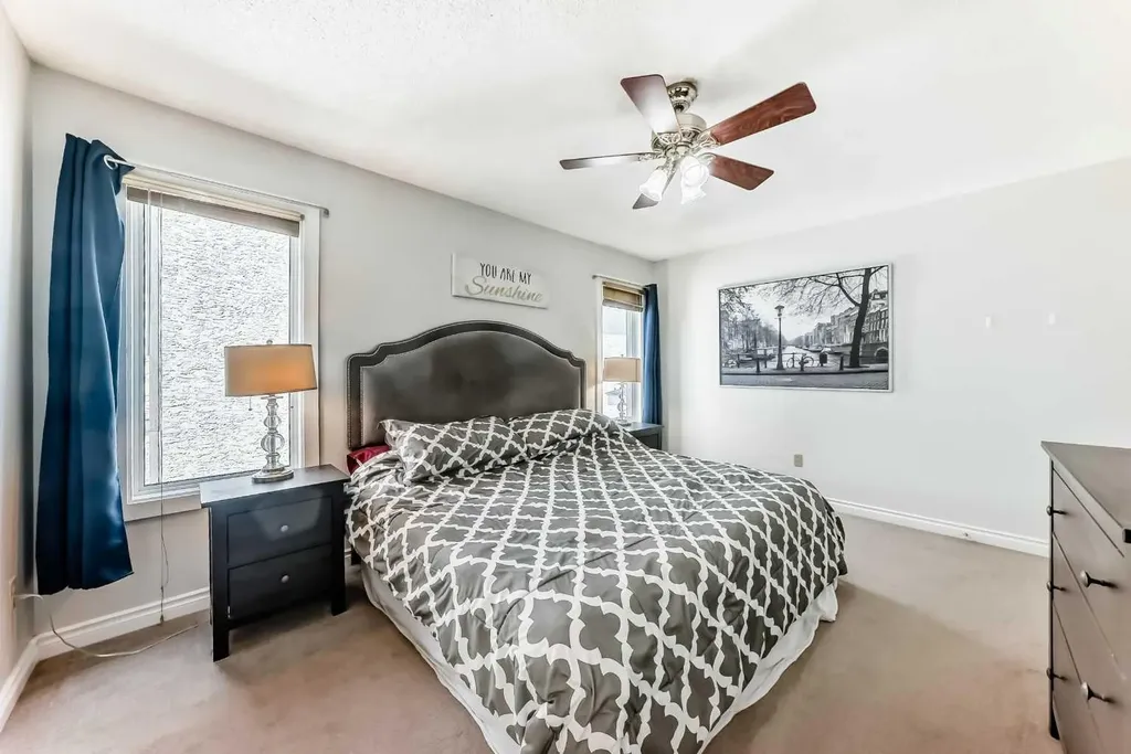 139 Wood Valley Bay SW Calgary AB T2W 5Y2