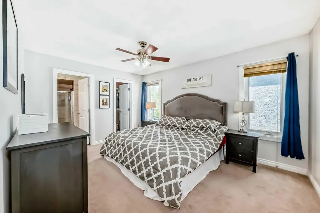 139 Wood Valley Bay SW Calgary AB T2W 5Y2