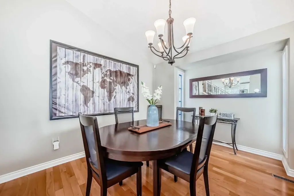 139 Wood Valley Bay SW Calgary AB T2W 5Y2