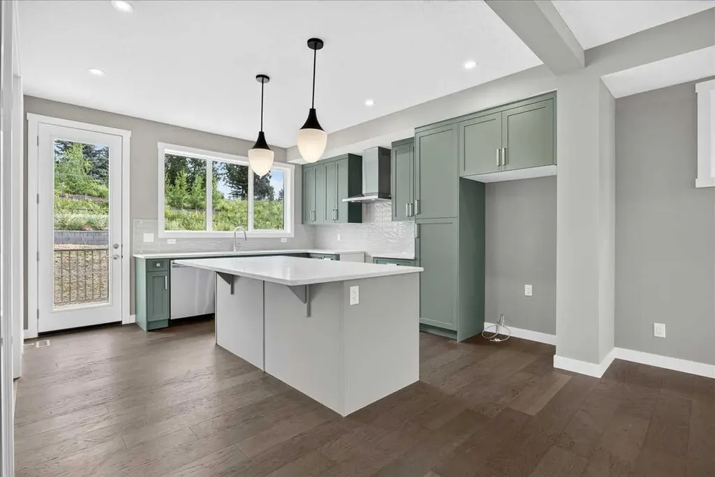 156 Crimson Ridge Place NW Calgary AB T3L0K4