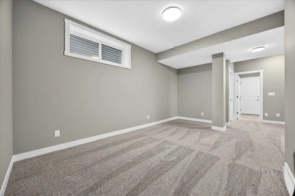 156 Crimson Ridge Place NW Calgary AB T3L0K4