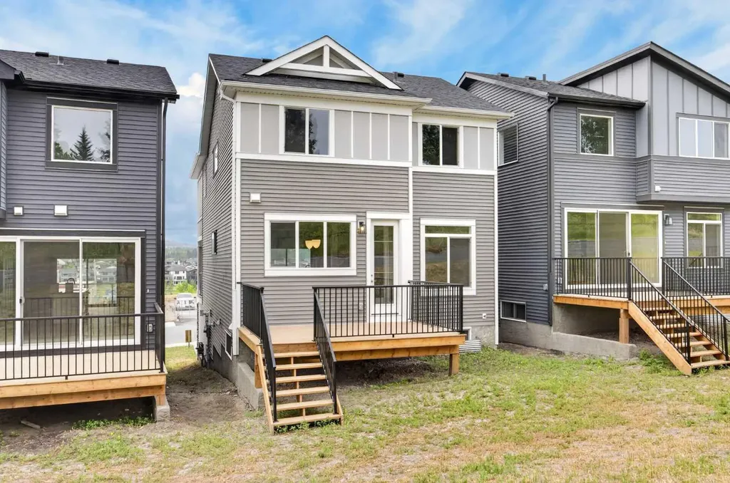 156 Crimson Ridge Place NW Calgary AB T3L0K4