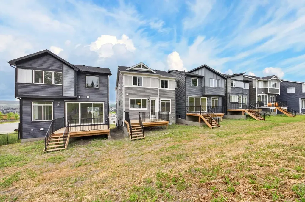 156 Crimson Ridge Place NW Calgary AB T3L0K4