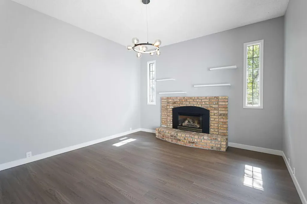 5876 Dalcastle Drive NW Calgary AB T3A 2B6