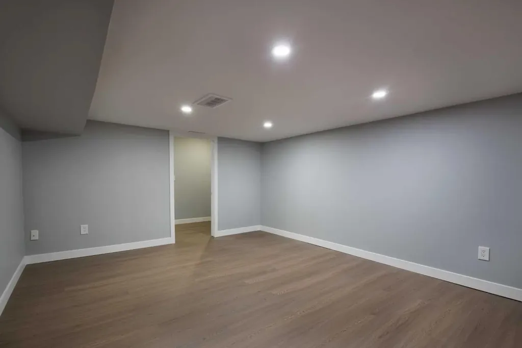 5876 Dalcastle Drive NW Calgary AB T3A 2B6