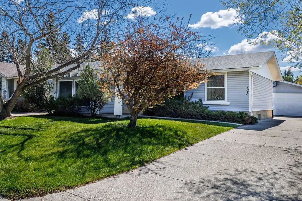 5876 Dalcastle Drive NW Calgary AB T3A 2B6