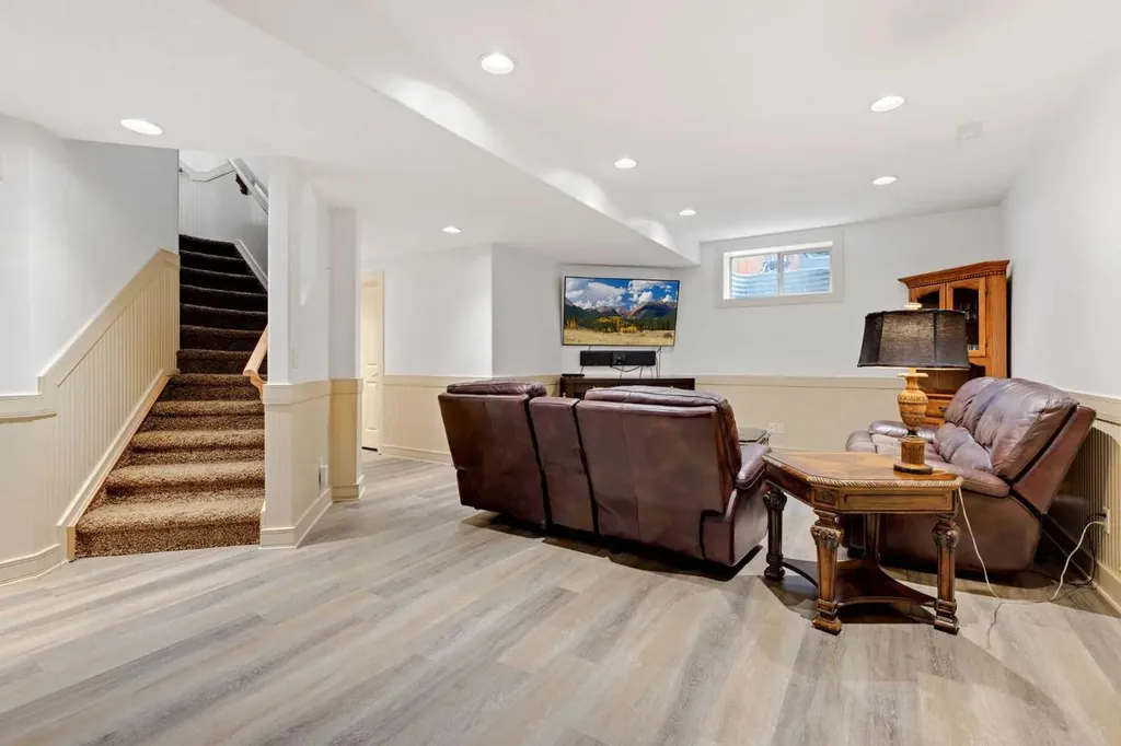 393 Banister Drive Okotoks AB T1S 1W2